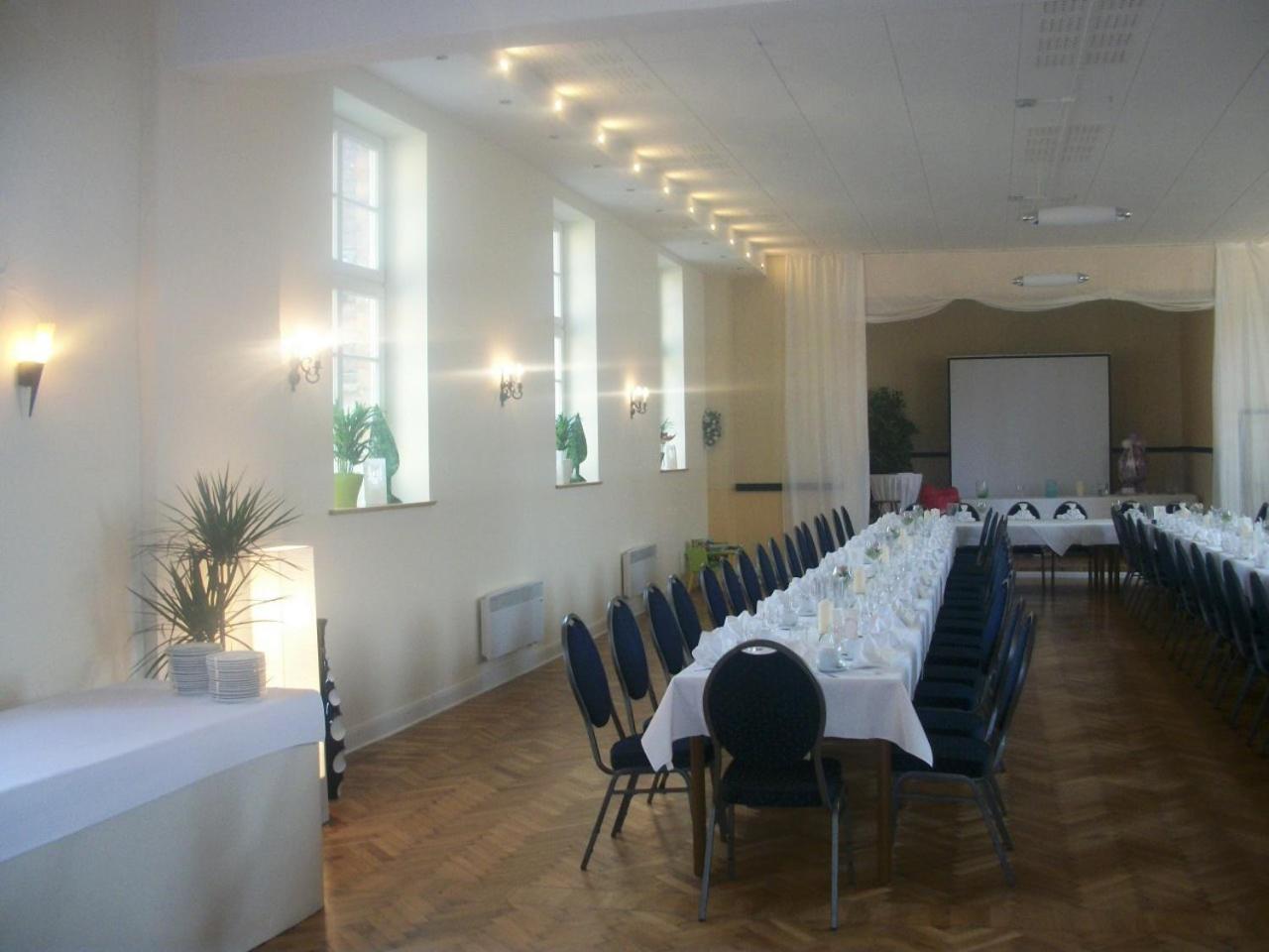 Hotel Buetzower Hof Eksteriør bilde