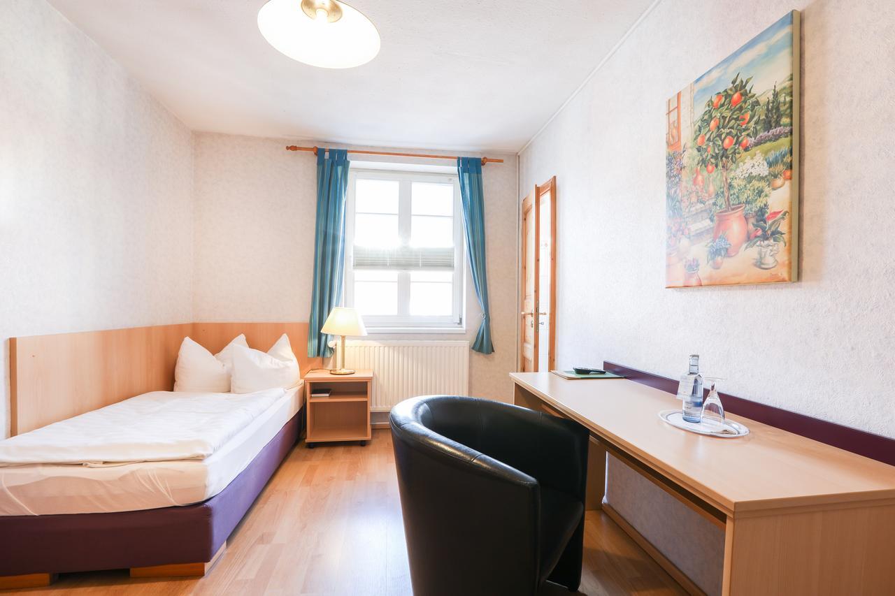 Hotel Buetzower Hof Eksteriør bilde